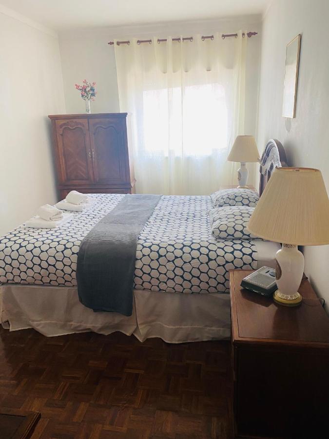 Swordfish Beach House Peniche Esterno foto